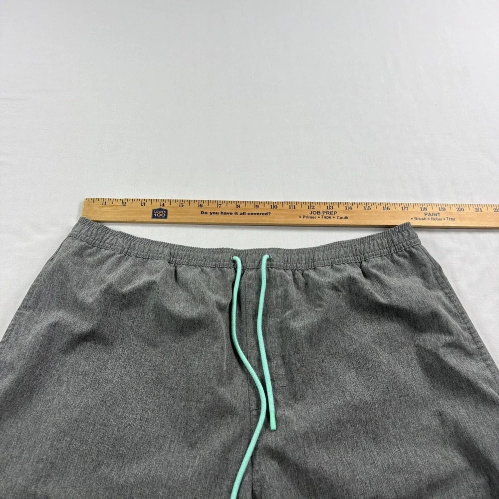 Huk Volley Shorts Mens XL Gray Lined Swim Hybrid Stretch Fishing